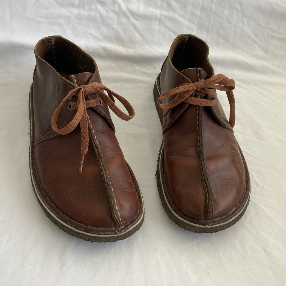 Clarks Street  Brown Leather Shoes  with Crepe Soles Mens Size 9.